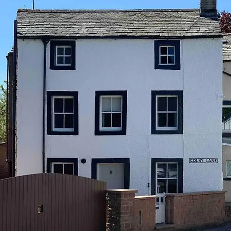 Quirky In The Heart Of Holiday home